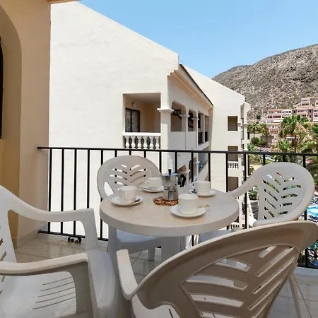 Lovely 1 Bedroom Communal Heated Pool Appartement